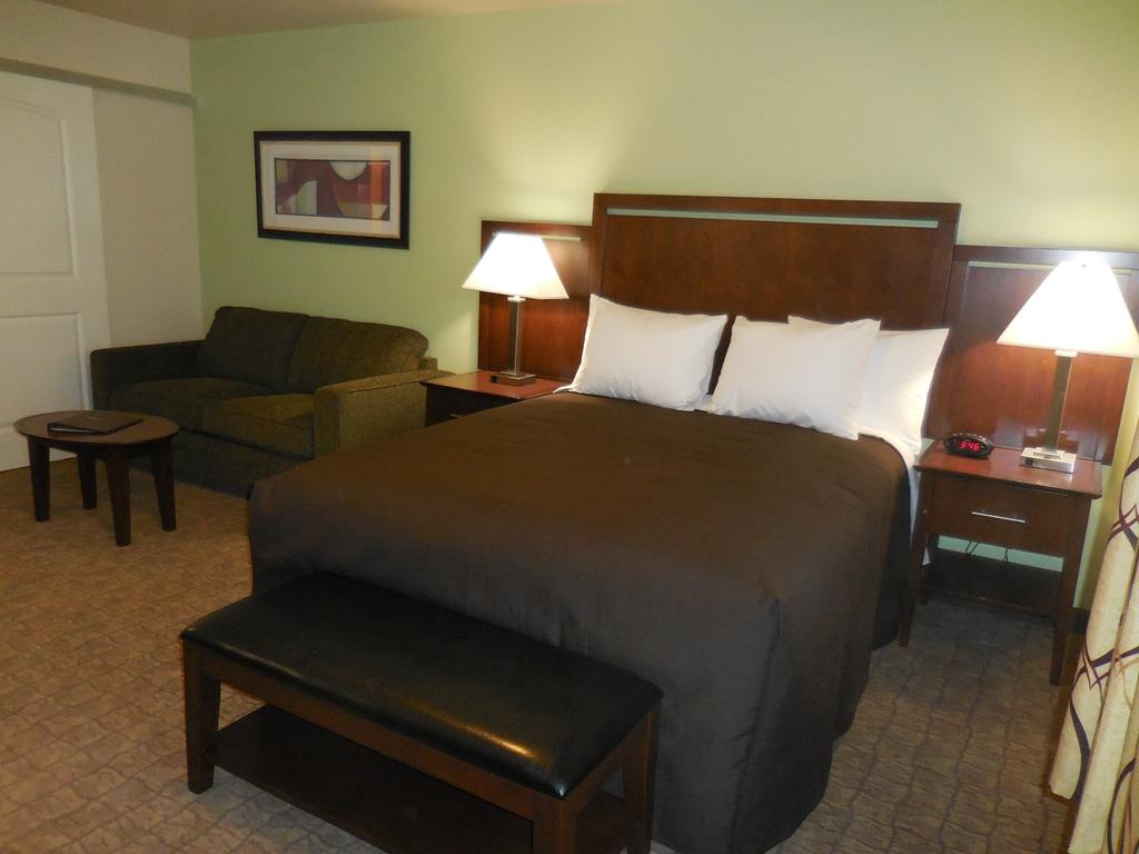 Ledgestone Hotel Elko Room photo